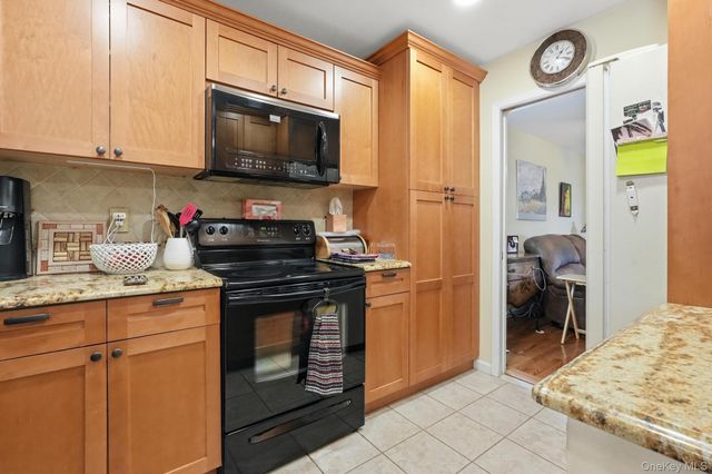 100 Daly Boulevard 1306, Oceanside, NY 11572
