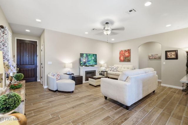 13578 HARBOTTLE Street, El Paso, TX 79928