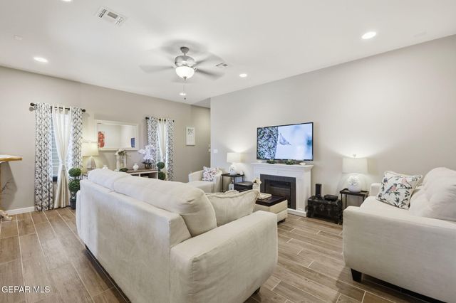 13578 HARBOTTLE Street, El Paso, TX 79928