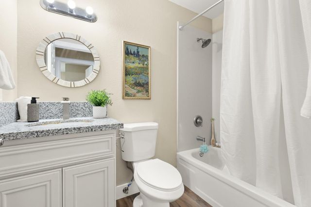 81 Hollis Ln, Gridley, CA 95948