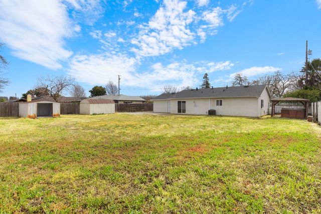 81 Hollis Ln, Gridley, CA 95948