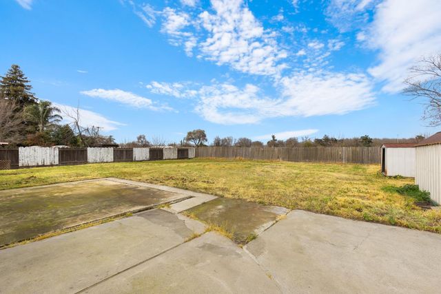 81 Hollis Ln, Gridley, CA 95948