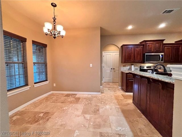 8916 Southridge Drive, Fort Smith, AR 72908