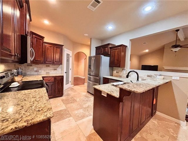 8916 Southridge Drive, Fort Smith, AR 72908