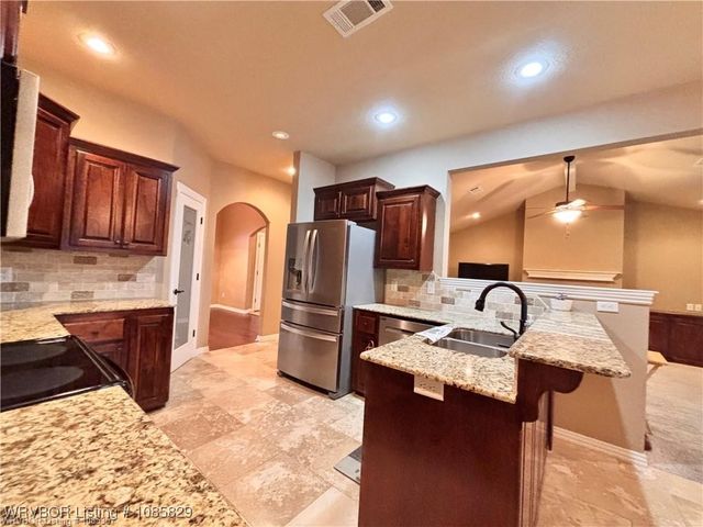 8916 Southridge Drive, Fort Smith, AR 72908