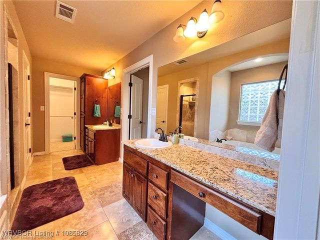 8916 Southridge Drive, Fort Smith, AR 72908