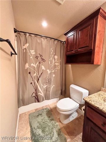 8916 Southridge Drive, Fort Smith, AR 72908