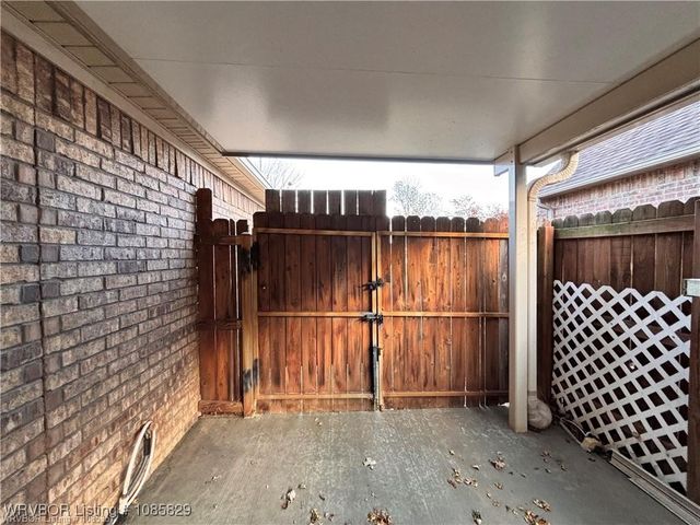 8916 Southridge Drive, Fort Smith, AR 72908