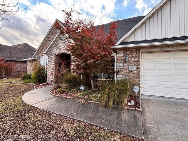 8916 Southridge Drive, Fort Smith, AR 72908