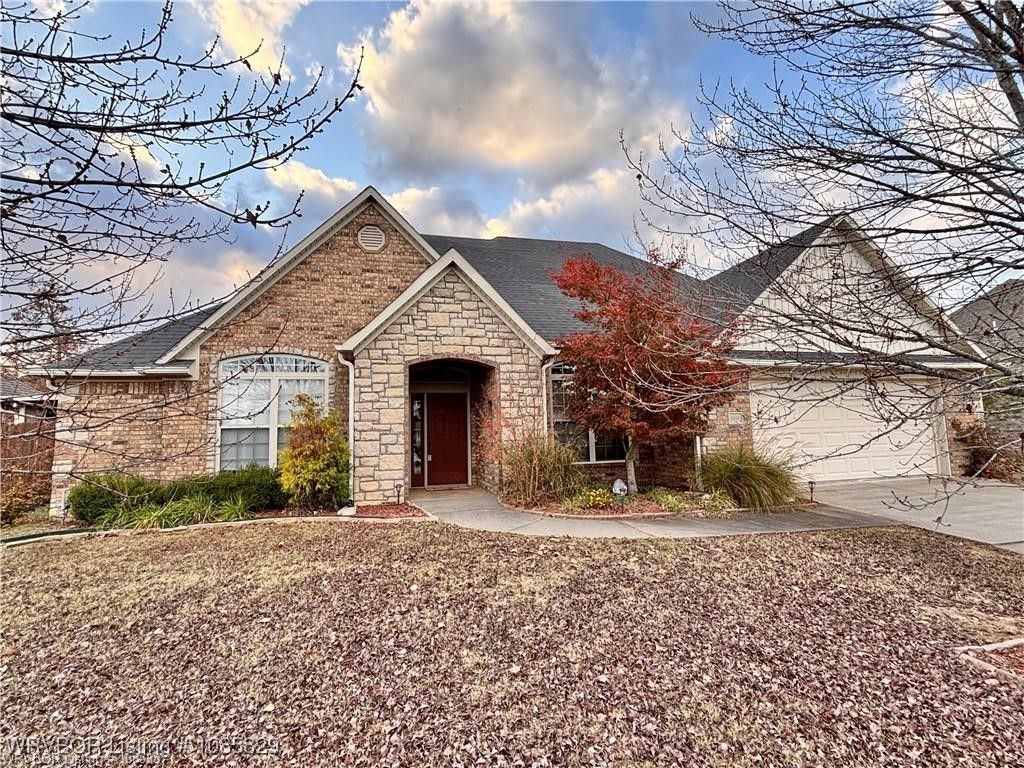 8916 Southridge Drive, Fort Smith, AR 72908