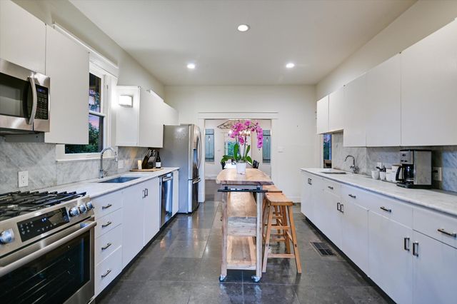 1402 Windsor RD, Austin, TX 78703