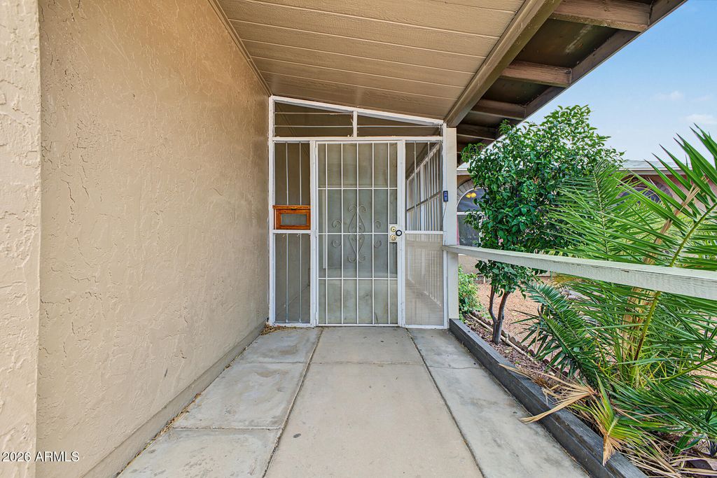 1040 S VINEYARD --, Mesa, AZ 85210 — photo 5