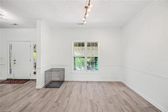 1532 Ballard Court, Kernersville, NC 27284