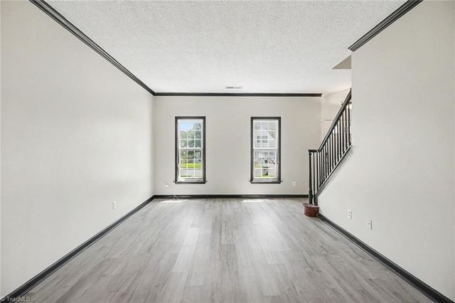 1532 Ballard Court, Kernersville, NC 27284