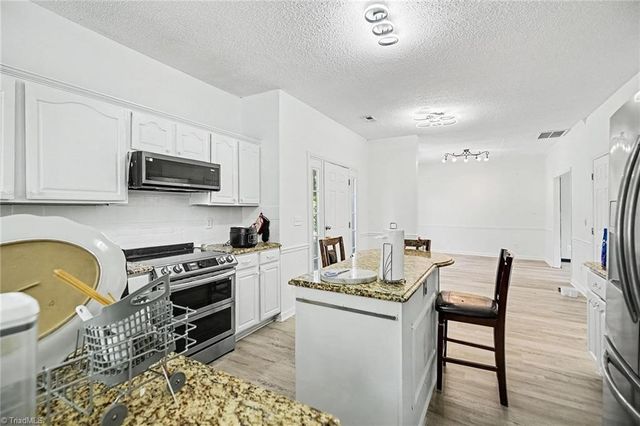 1532 Ballard Court, Kernersville, NC 27284