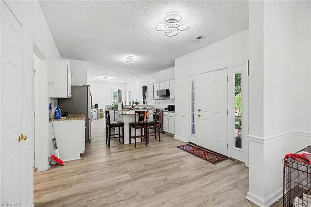 1532 Ballard Court, Kernersville, NC 27284