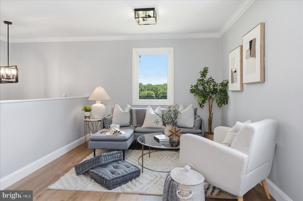 Image 2 of property listing at 2949 WHITEFORD RD, Whiteford, MD 21160