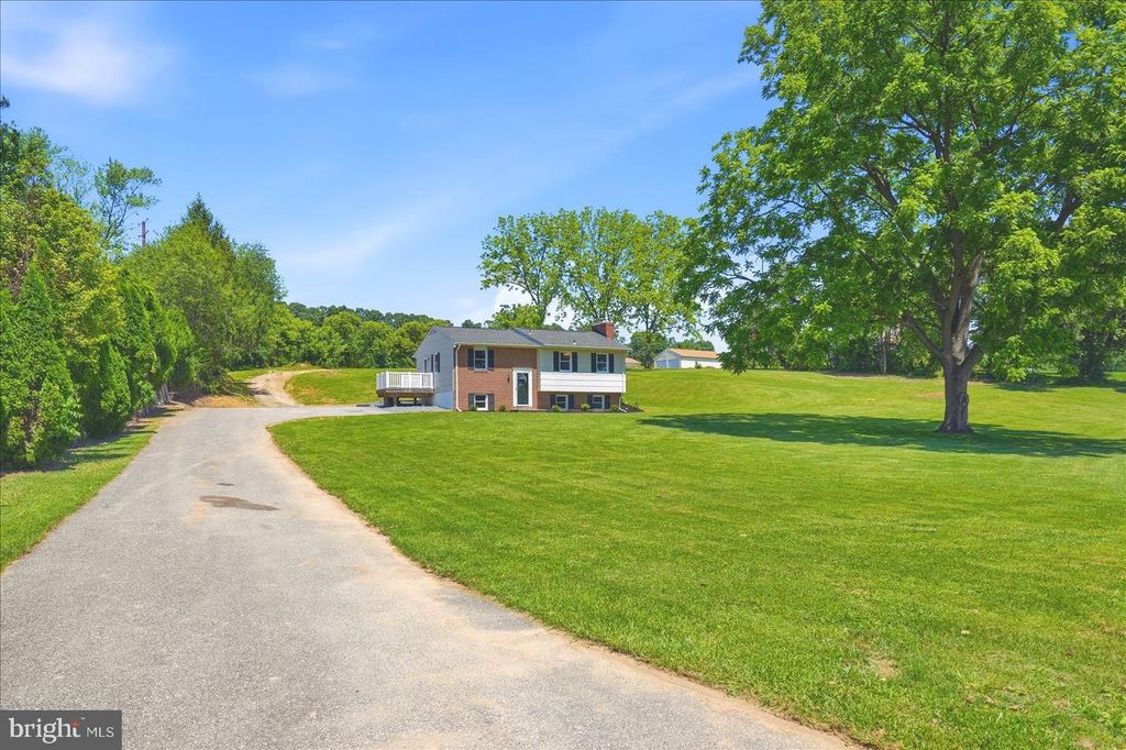Image 28 of property listing at 2949 WHITEFORD RD, Whiteford, MD 21160