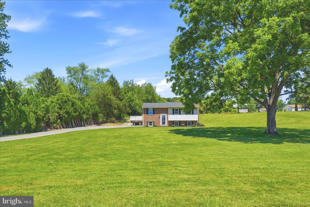 Image 29 of property listing at 2949 WHITEFORD RD, Whiteford, MD 21160