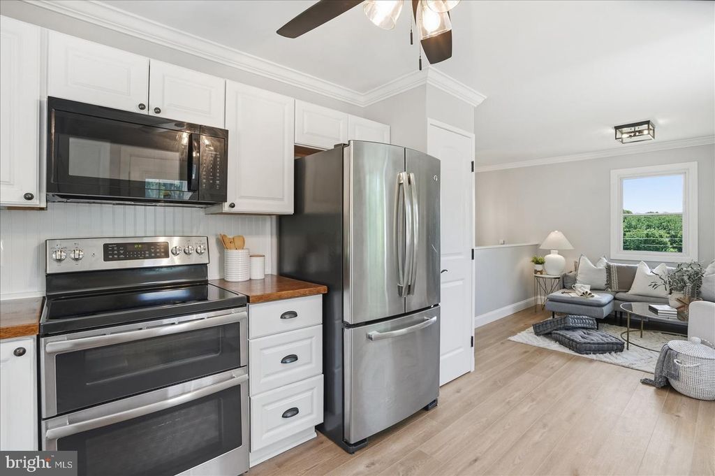 Image 4 of property listing at 2949 WHITEFORD RD, Whiteford, MD 21160