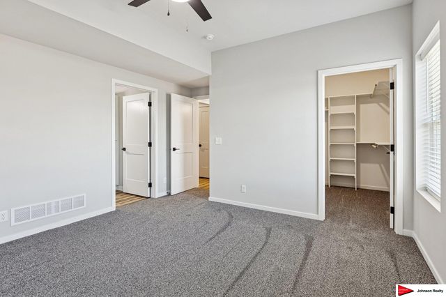 1201 S Lakewood Street, Valley, NE 68064