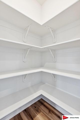 1201 S Lakewood Street, Valley, NE 68064