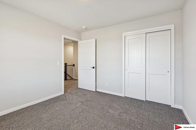 1201 S Lakewood Street, Valley, NE 68064