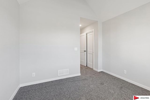 1201 S Lakewood Street, Valley, NE 68064