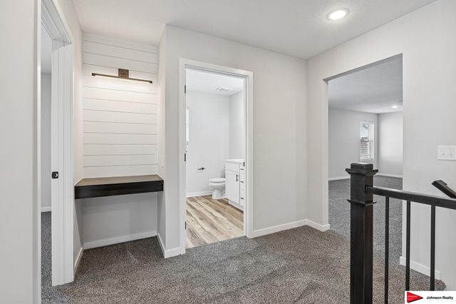 1201 S Lakewood Street, Valley, NE 68064