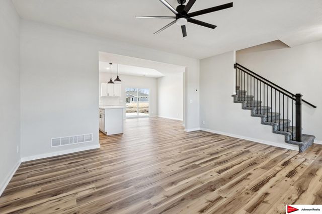 1201 S Lakewood Street, Valley, NE 68064