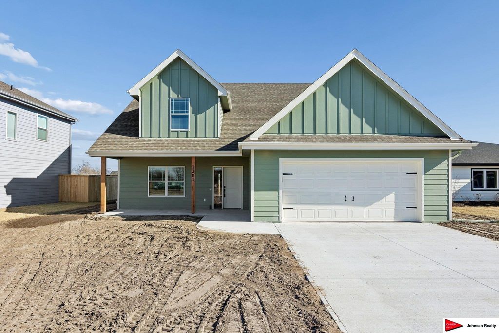 1201 S Lakewood Street, Valley, NE 68064