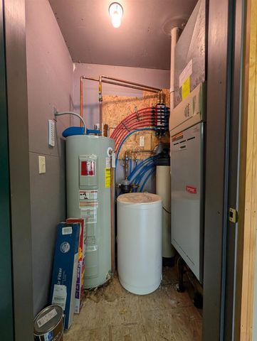 114 E NORTH WATER STREET, New London, WI 54961