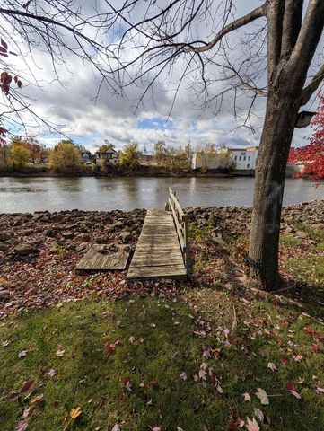 114 E NORTH WATER STREET, New London, WI 54961