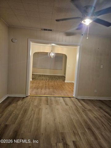 1915 W 10TH Street W, Jacksonville, FL 32209