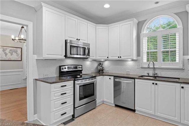 8365 Lismore Street, Clemmons, NC 27012