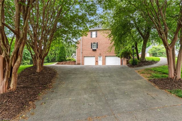 8365 Lismore Street, Clemmons, NC 27012