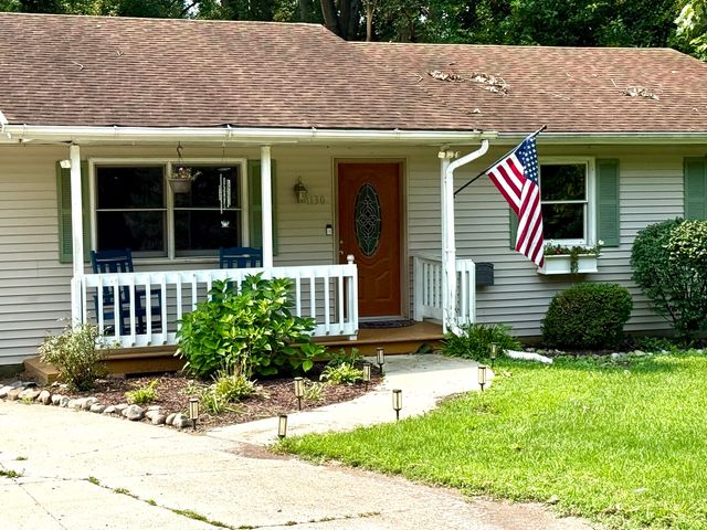 1130 Lincoln Avenue, Lowell, IN 46356