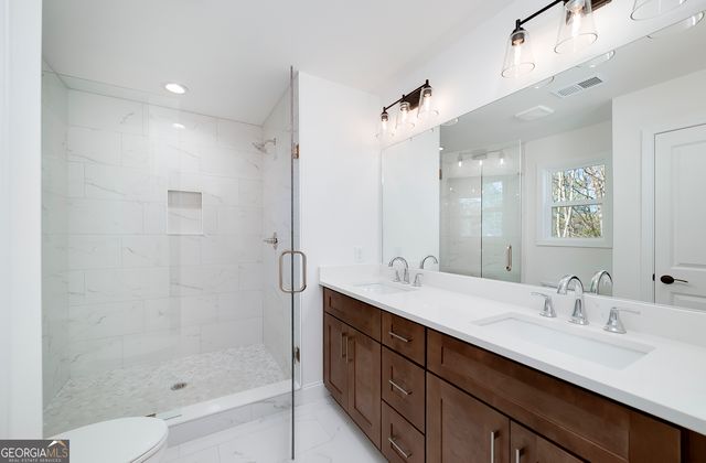 355 Brookwood Drive W, Dawsonville, GA 30534