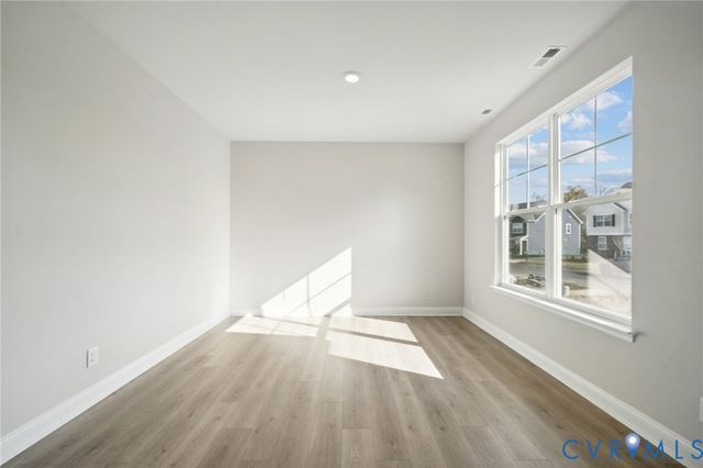 16724 Midmay Rd, Chesterfield, VA 23838
