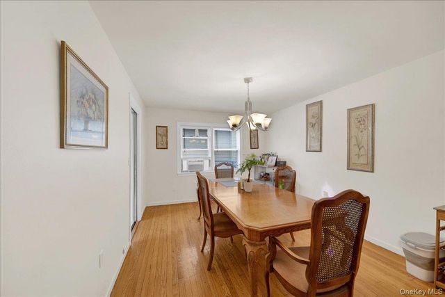 238 Van Cortlandt Park Avenue, Yonkers, NY 10705