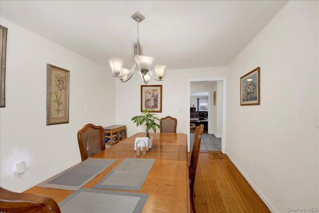 238 Van Cortlandt Park Avenue, Yonkers, NY 10705