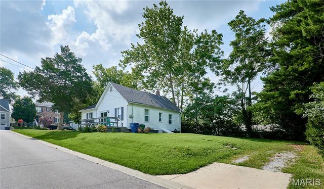 2601 Bremerton Road, Rock Hill, MO 63144