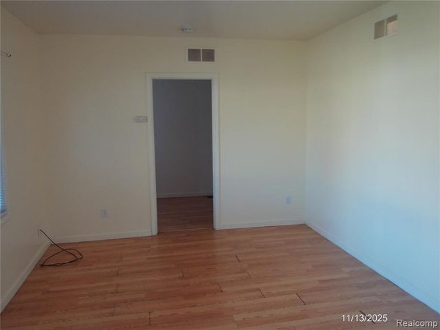 17048 Lowell Street, Roseville, MI 48066