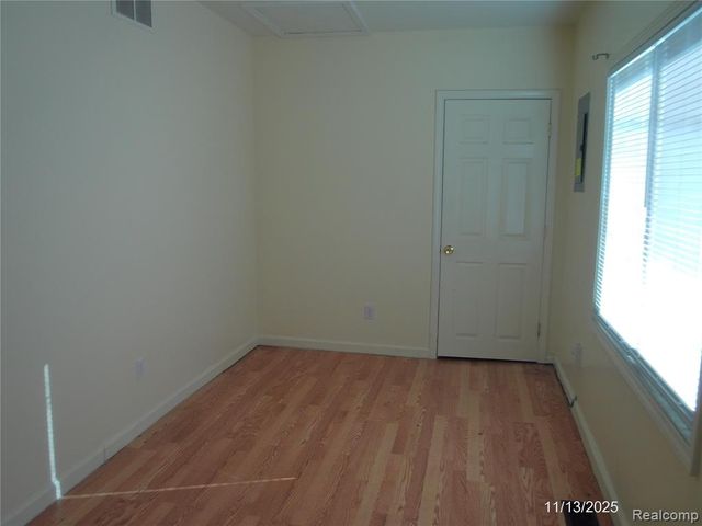 17048 Lowell Street, Roseville, MI 48066