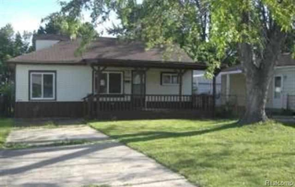 17048 Lowell Street, Roseville, MI 48066
