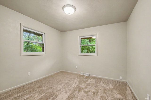 51205 Green Hill Drive, South Bend, IN 46628