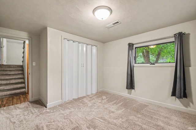 51205 Green Hill Drive, South Bend, IN 46628