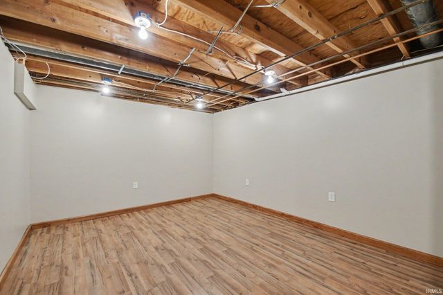 51205 Green Hill Drive, South Bend, IN 46628