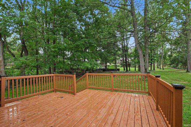 51205 Green Hill Drive, South Bend, IN 46628