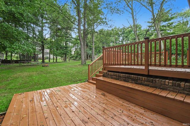 51205 Green Hill Drive, South Bend, IN 46628
